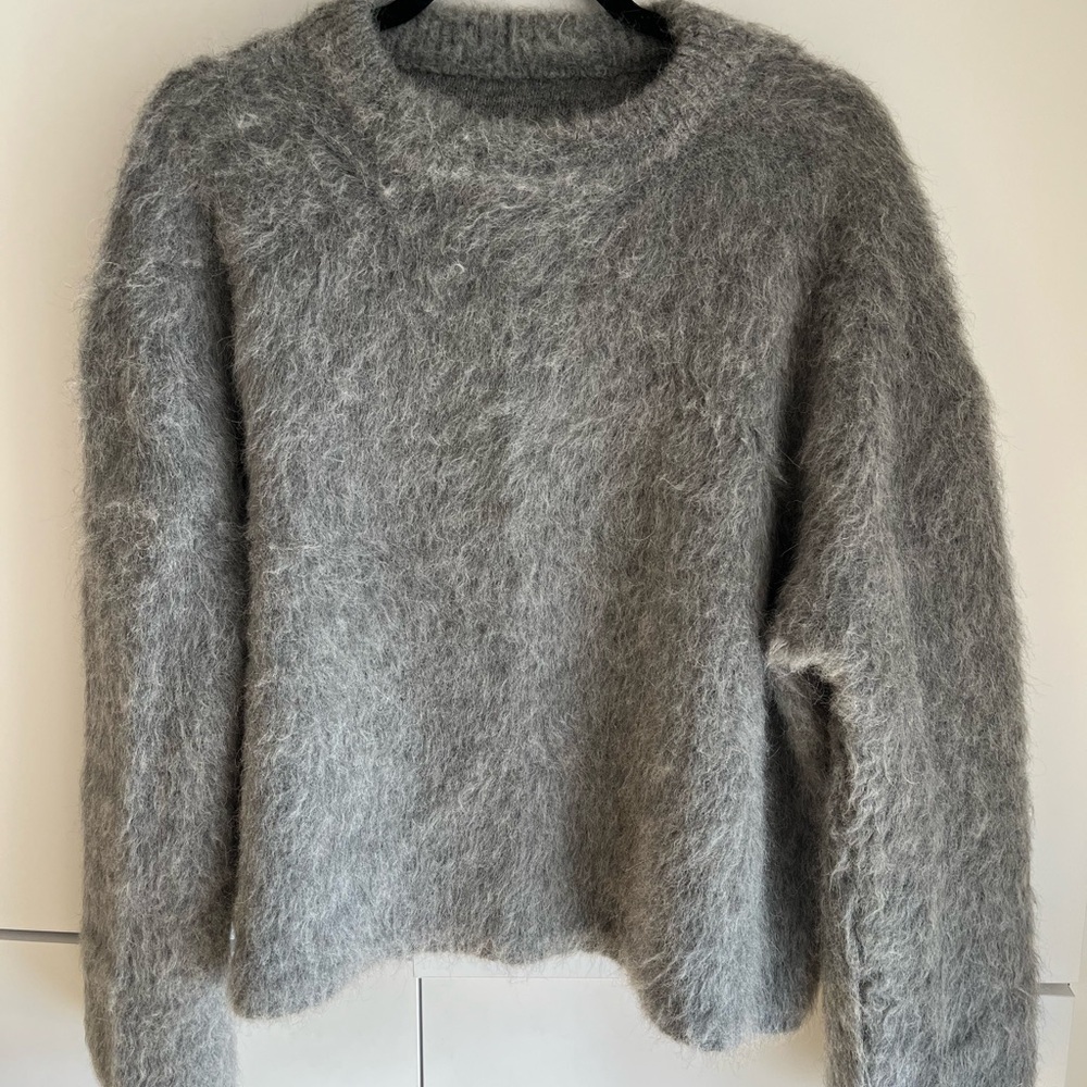 Toteme Gray Alpaca Boxy Wool Sweater Medium M RARE Soft Luxury - Picture 4 of 12